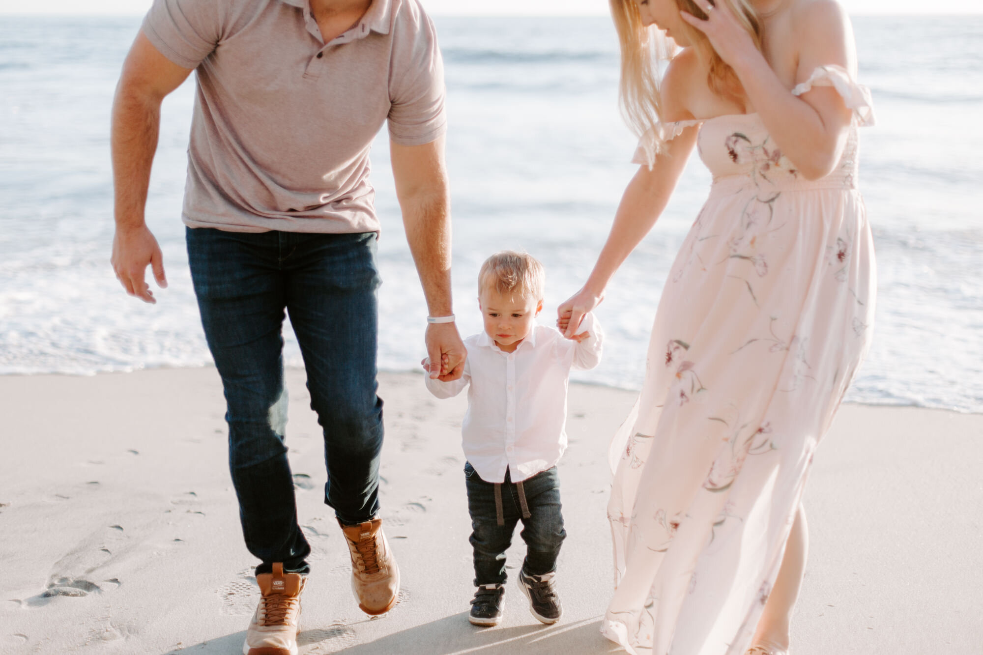 Carlsbad Bluff Maternity and Family Photo Session, San Diego. Family photography and maternity photography. Family photographer and maternity photographer. San Diego family photographer, san diego