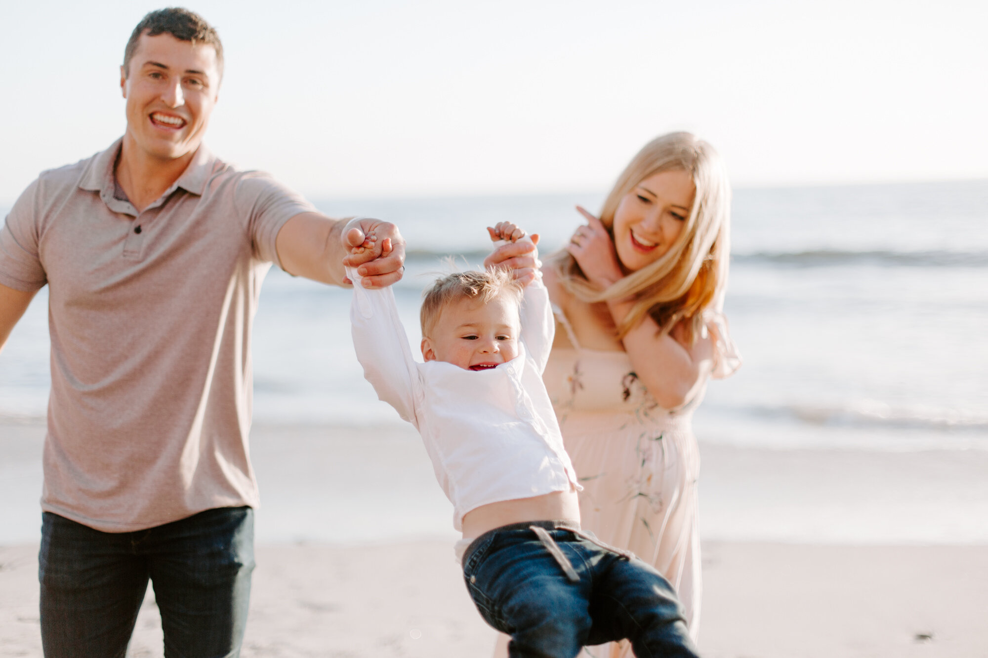 Carlsbad Bluff Maternity and Family Photo Session, San Diego. Family photography and maternity photography. Family photographer and maternity photographer. San Diego family photographer, san diego