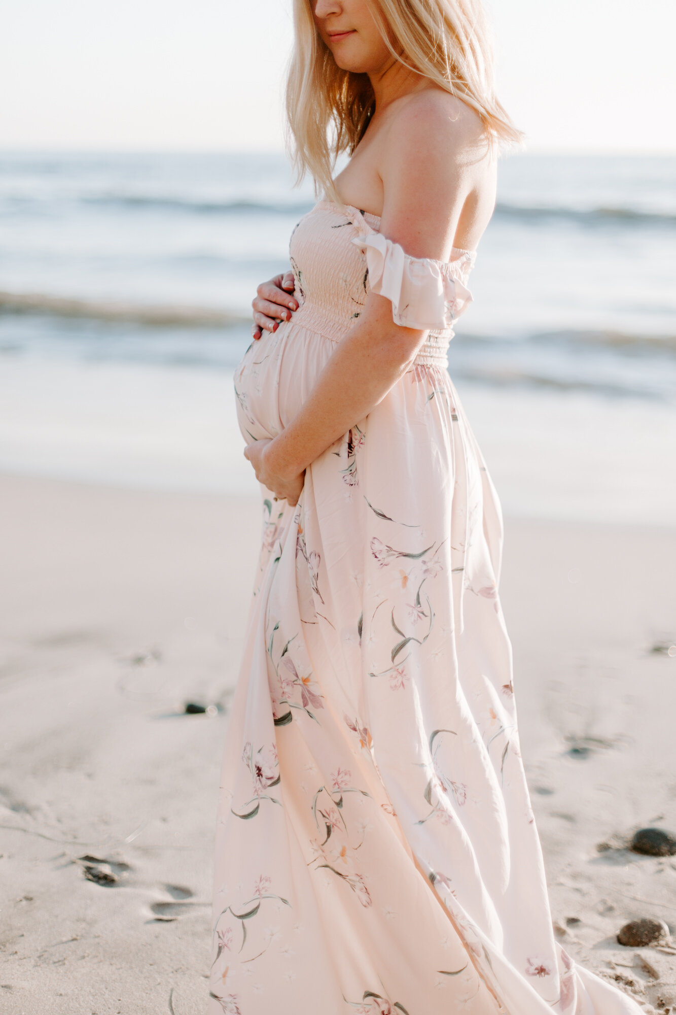 Carlsbad Bluff Maternity and Family Photo Session, San Diego. Family photography and maternity photography. Family photographer and maternity photographer. San Diego family photographer, san diego