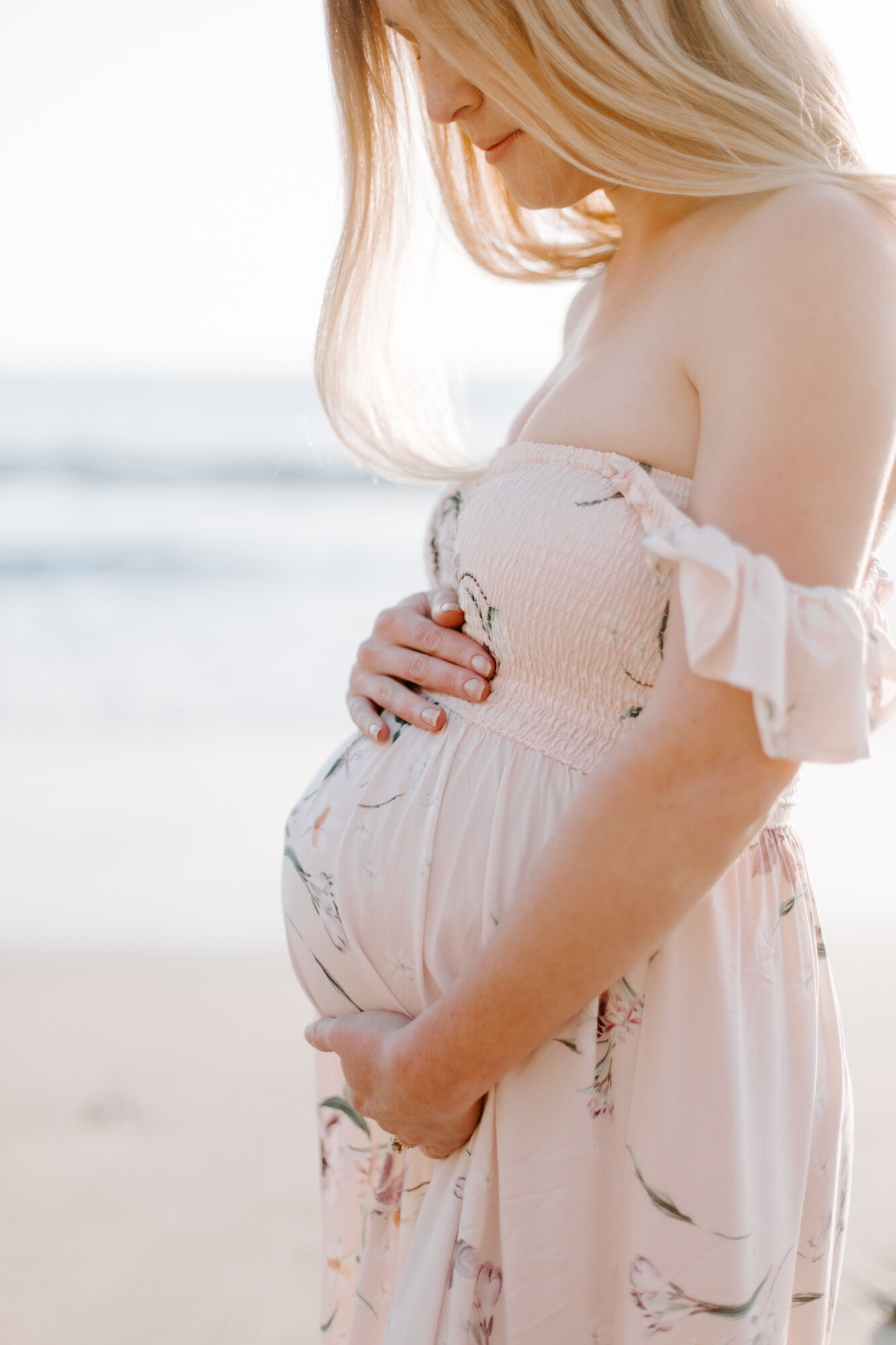 Carlsbad Bluff Maternity and Family Photo Session, San Diego. Family photography and maternity photography. Family photographer and maternity photographer. San Diego family photographer, san diego