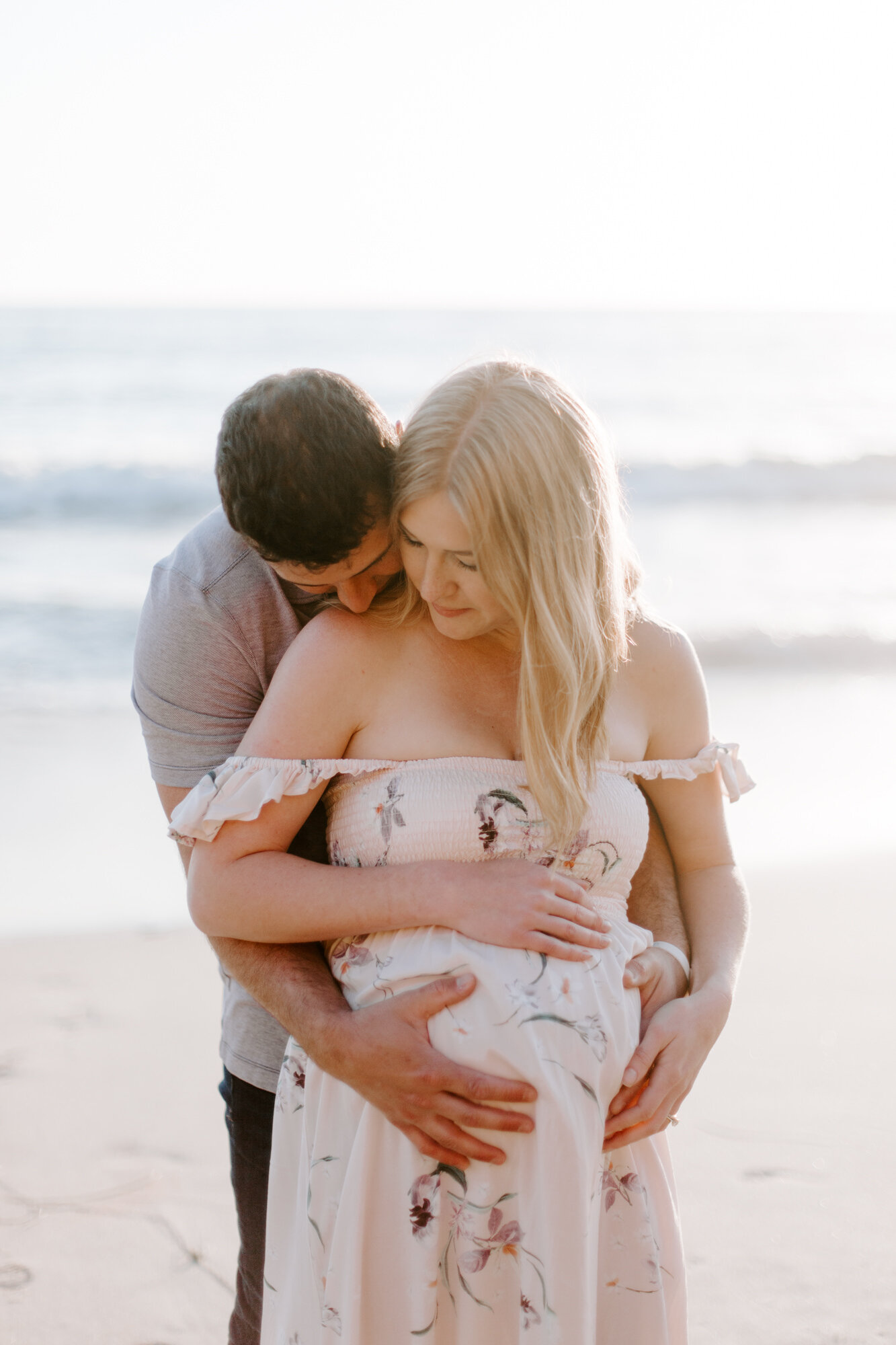 Carlsbad Bluff Maternity and Family Photo Session, San Diego. Family photography and maternity photography. Family photographer and maternity photographer. San Diego family photographer, san diego