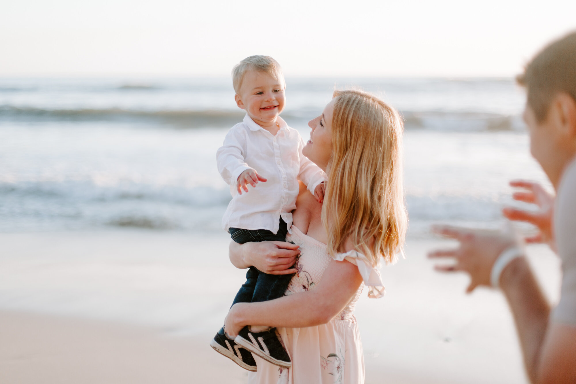 Carlsbad Bluff Maternity and Family Photo Session, San Diego. Family photography and maternity photography. Family photographer and maternity photographer. San Diego family photographer, san diego