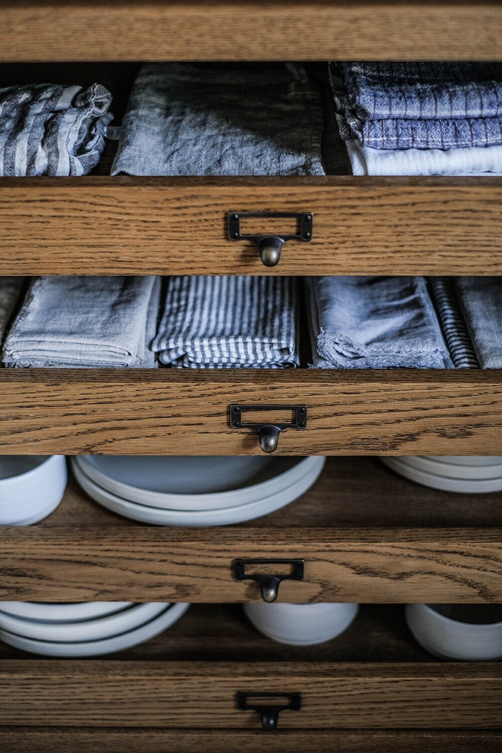 Paper_and-Moon-Louise-Dockery-Haberdasher-timber-kitchen-rustic-farmhouse-Skåne-Sweden-deVOL-Kitchens_shallow-drawers.jpg