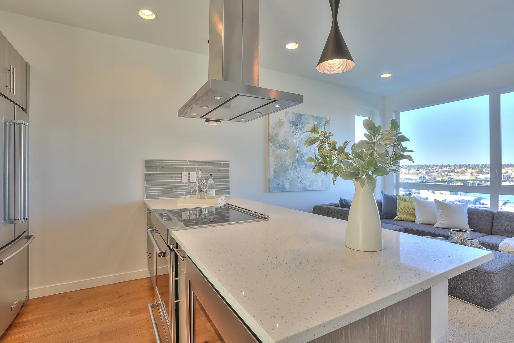 Kitchen at Emerson Ten