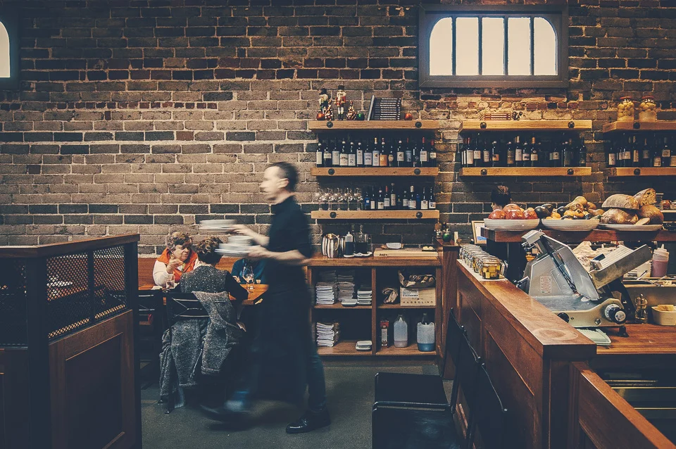 Some of the City's best restaurants moments away.