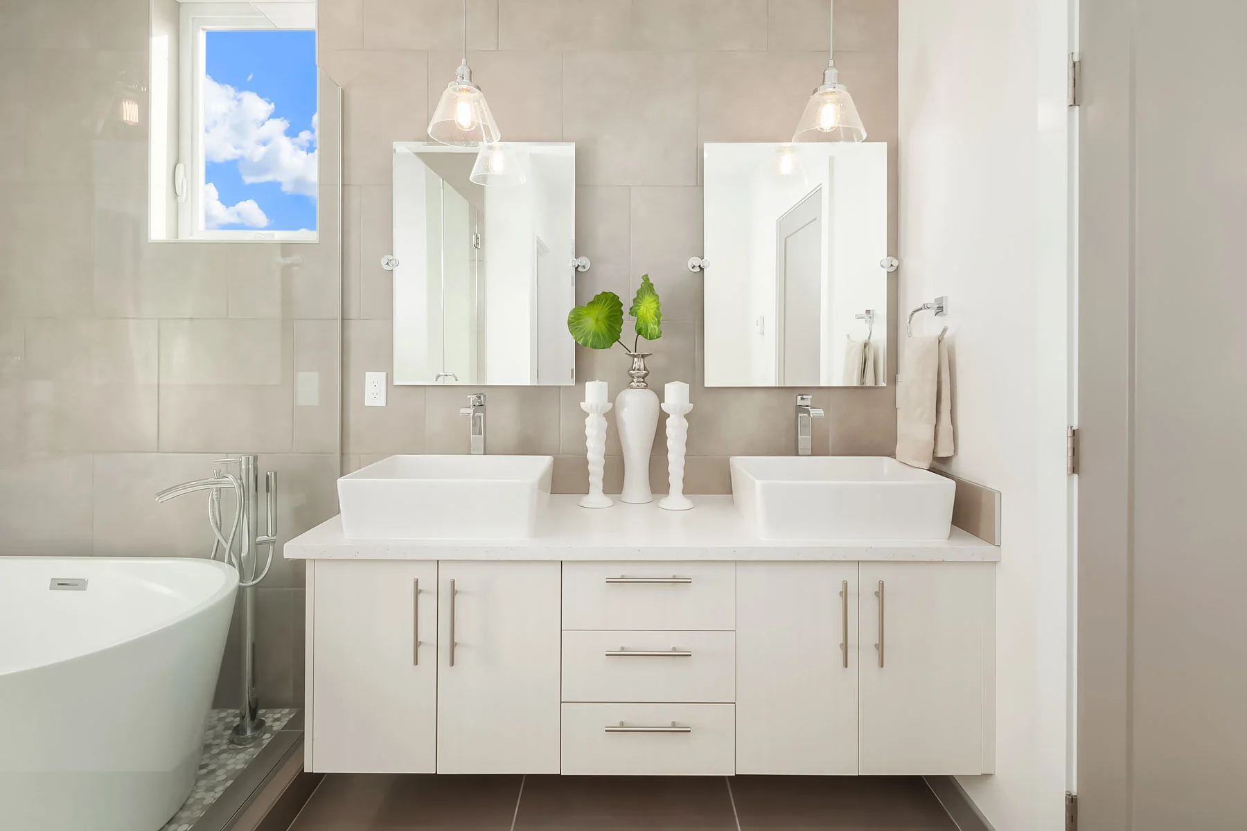 Beautiful Master Bath