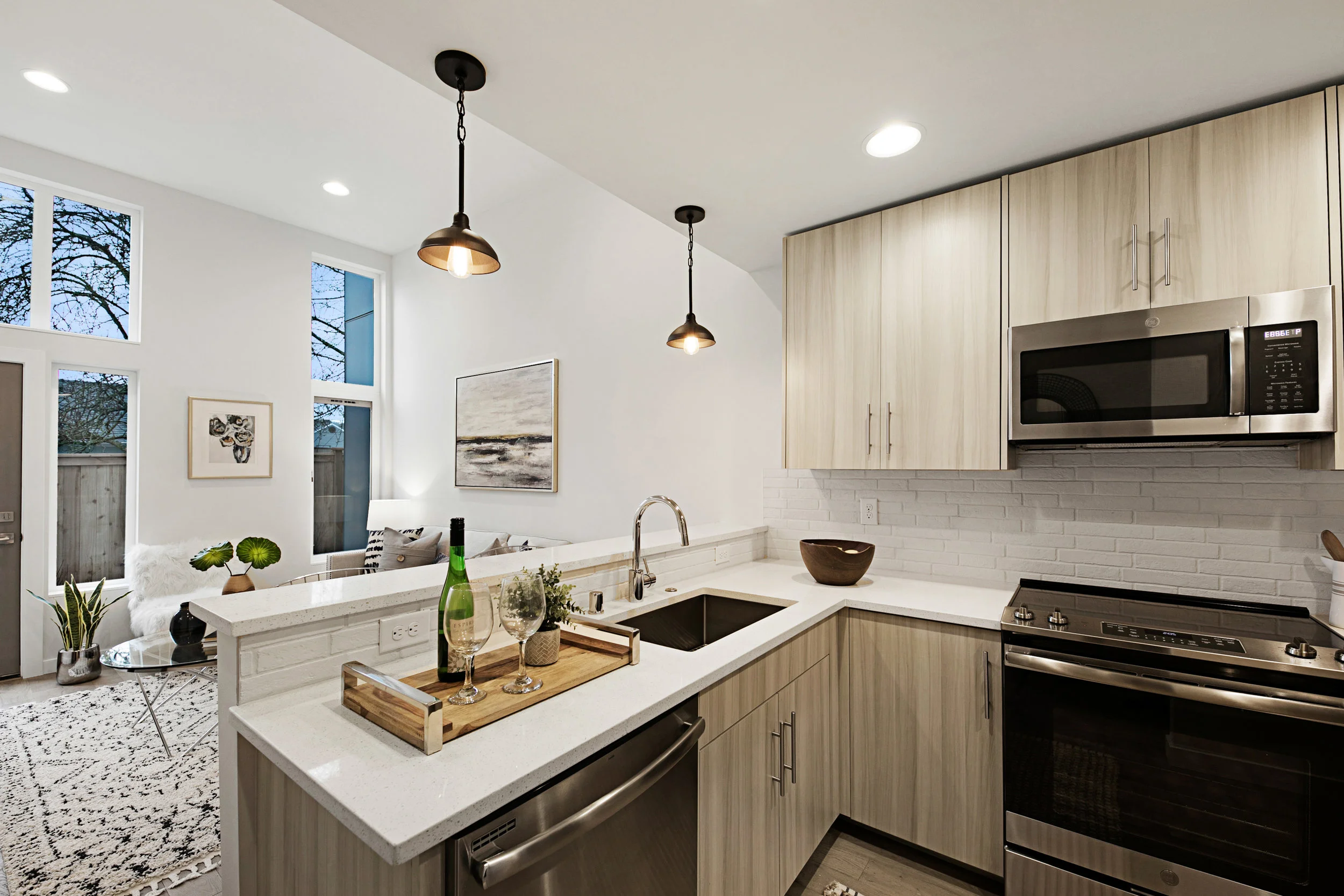 6 New Townhomes NOW SELLING!