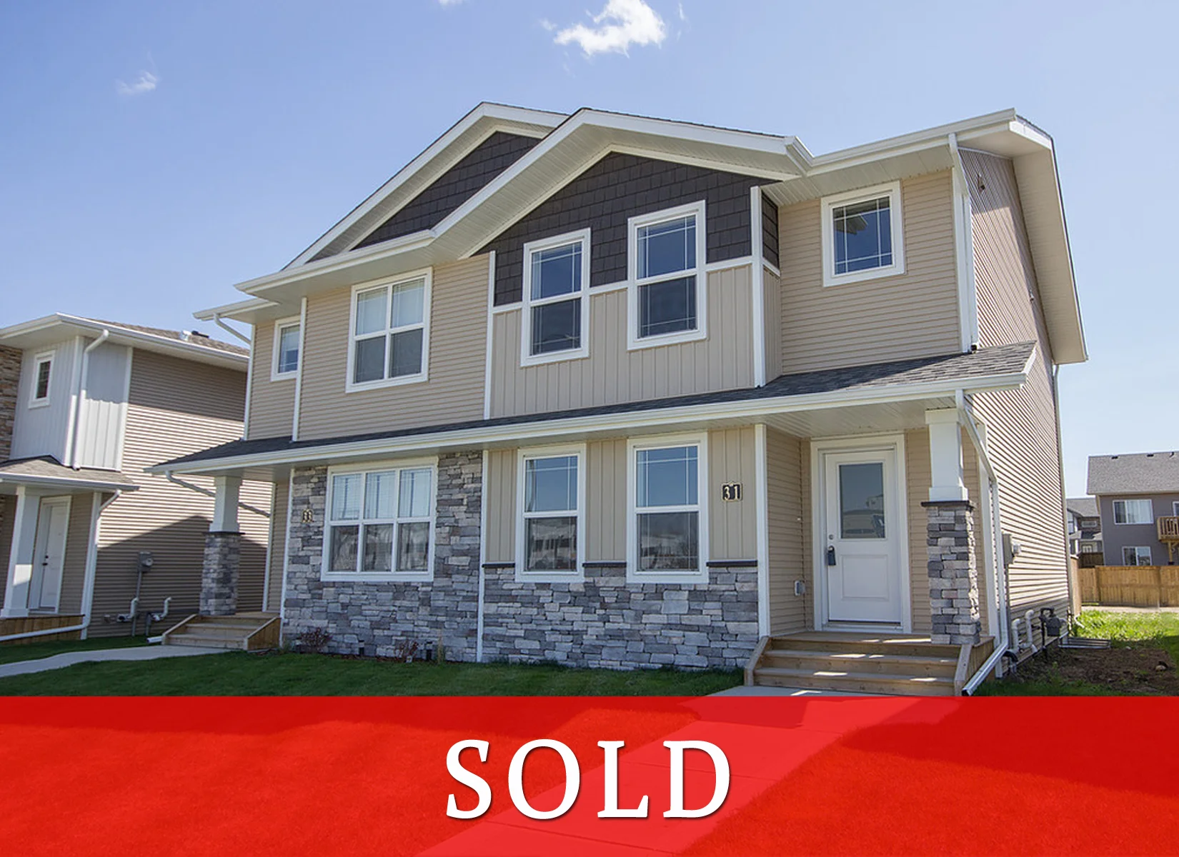 31 Thomlison Ave MOVE-IN READY Red Deer 1318 sq ft Paired Home 3 Bedrooms / 2.5 Bathrooms $279,900 Tinlee Style DETAILS