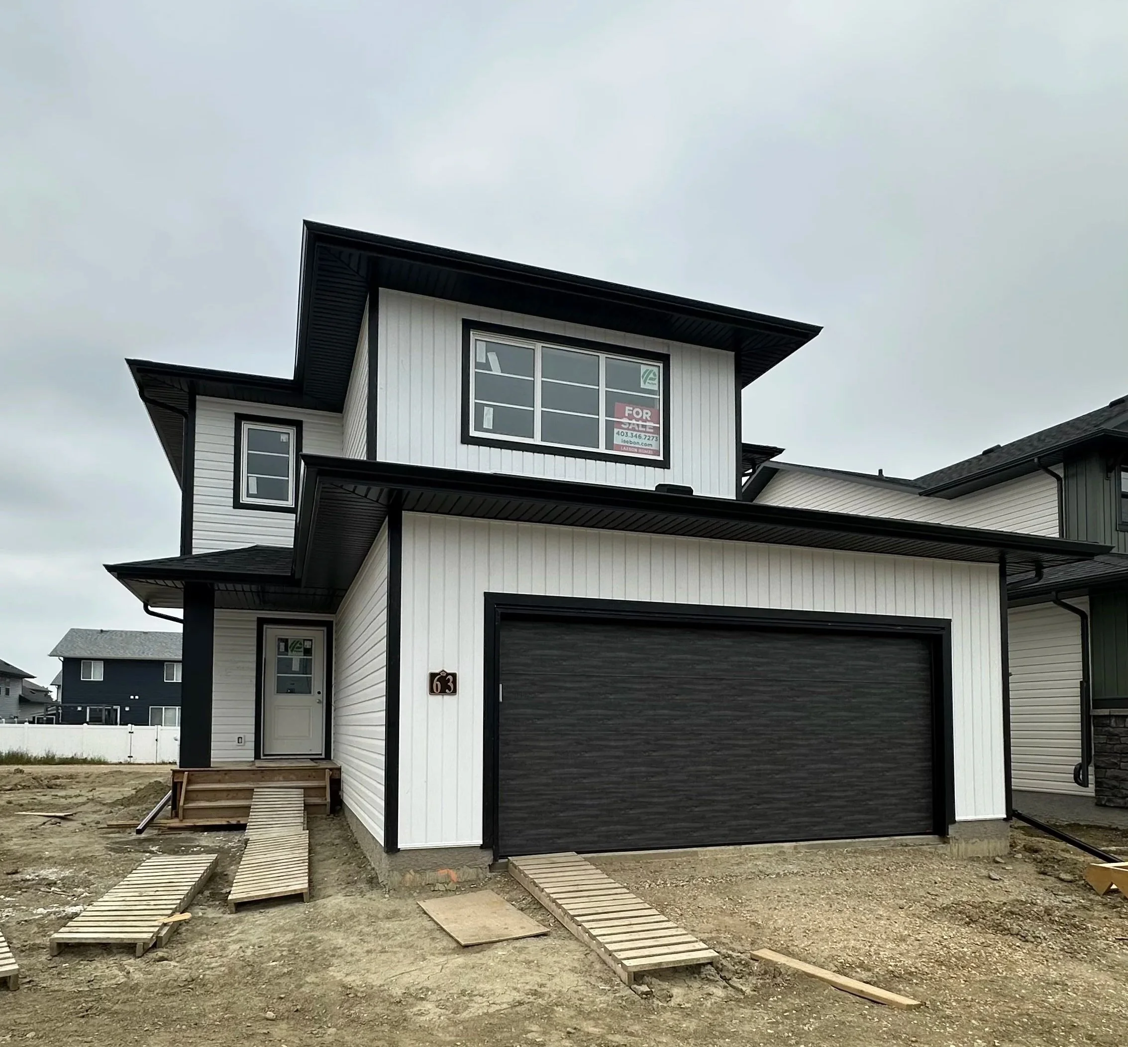 63 Bardwell Way Ready in August Sylvan Lake 1928 sq.ft. / 2-Storey 3 Bedrooms / 2.5 Bathrooms $569,900 DETAILS