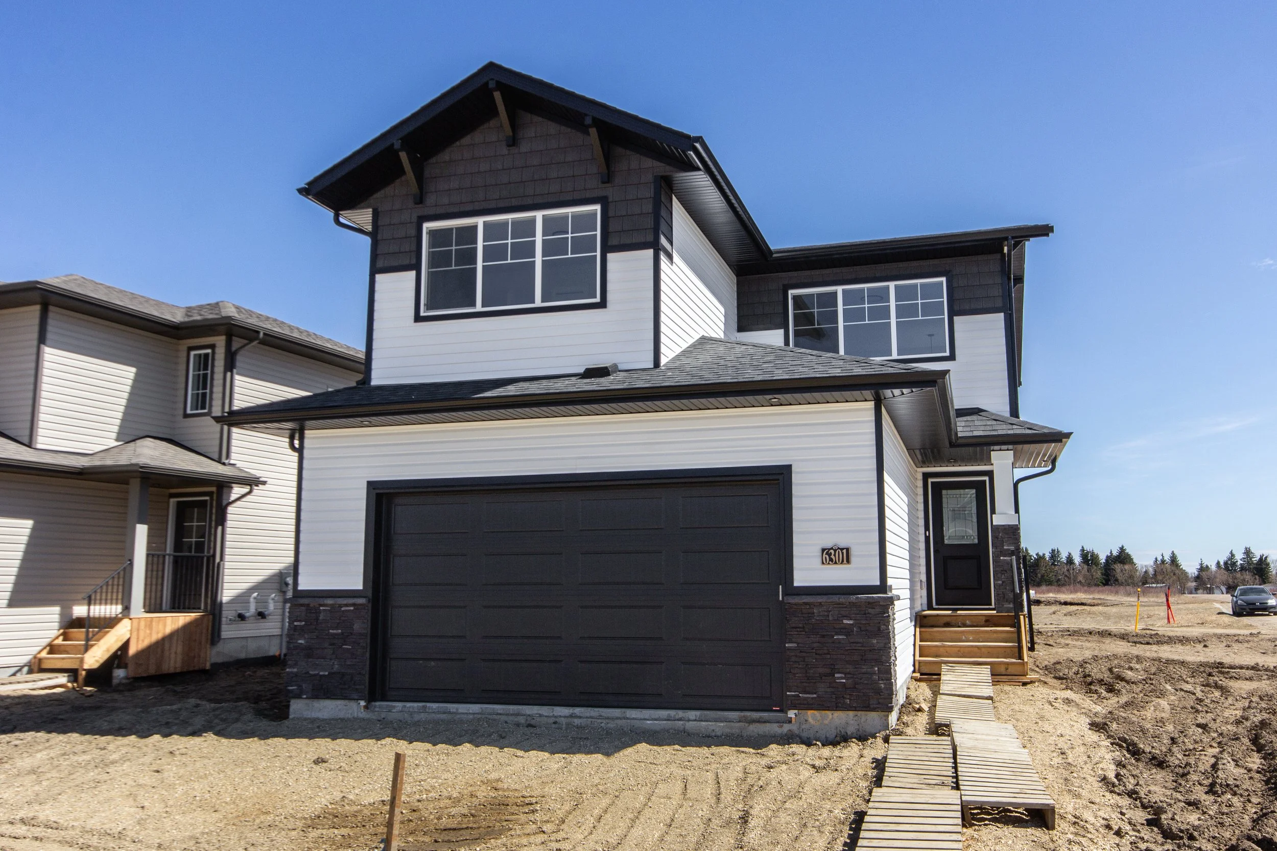    6301 58 Street     MOVE-IN READY   Meadowlark Estates 1860 sqft / 2-Storey 3 Bedrooms / 2.5 Bathrooms $550,000    DETAILS   