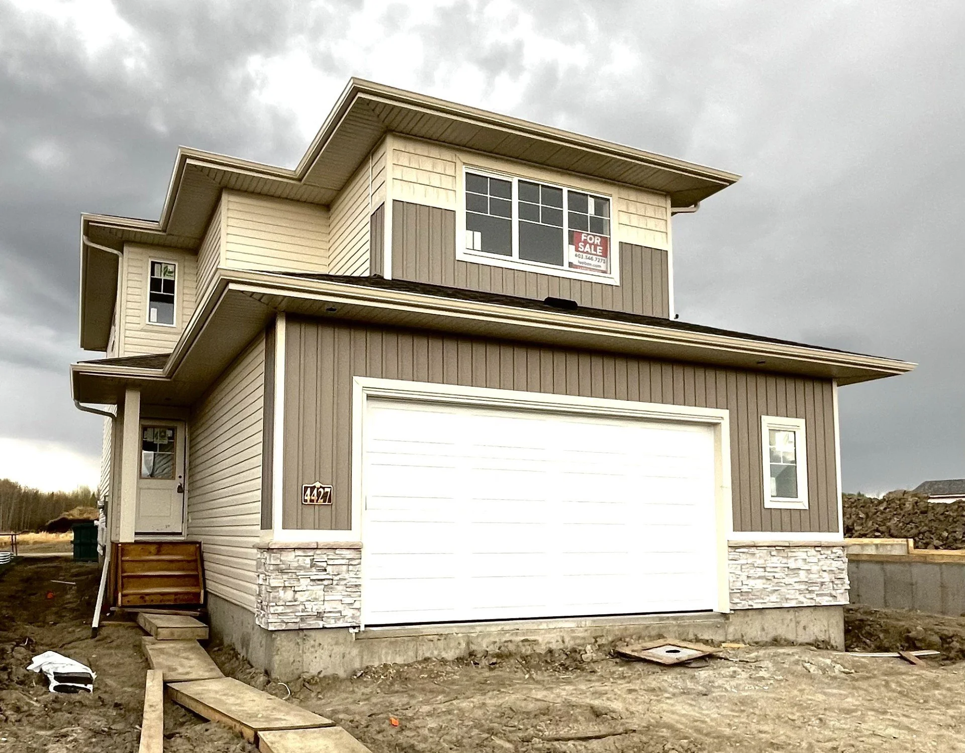    4427 53 Street   Ready in June Creekside 1707 sqft / 2-Storey 3 Bedrooms / 2.5 Bathrooms $499,900    DETAILS   
