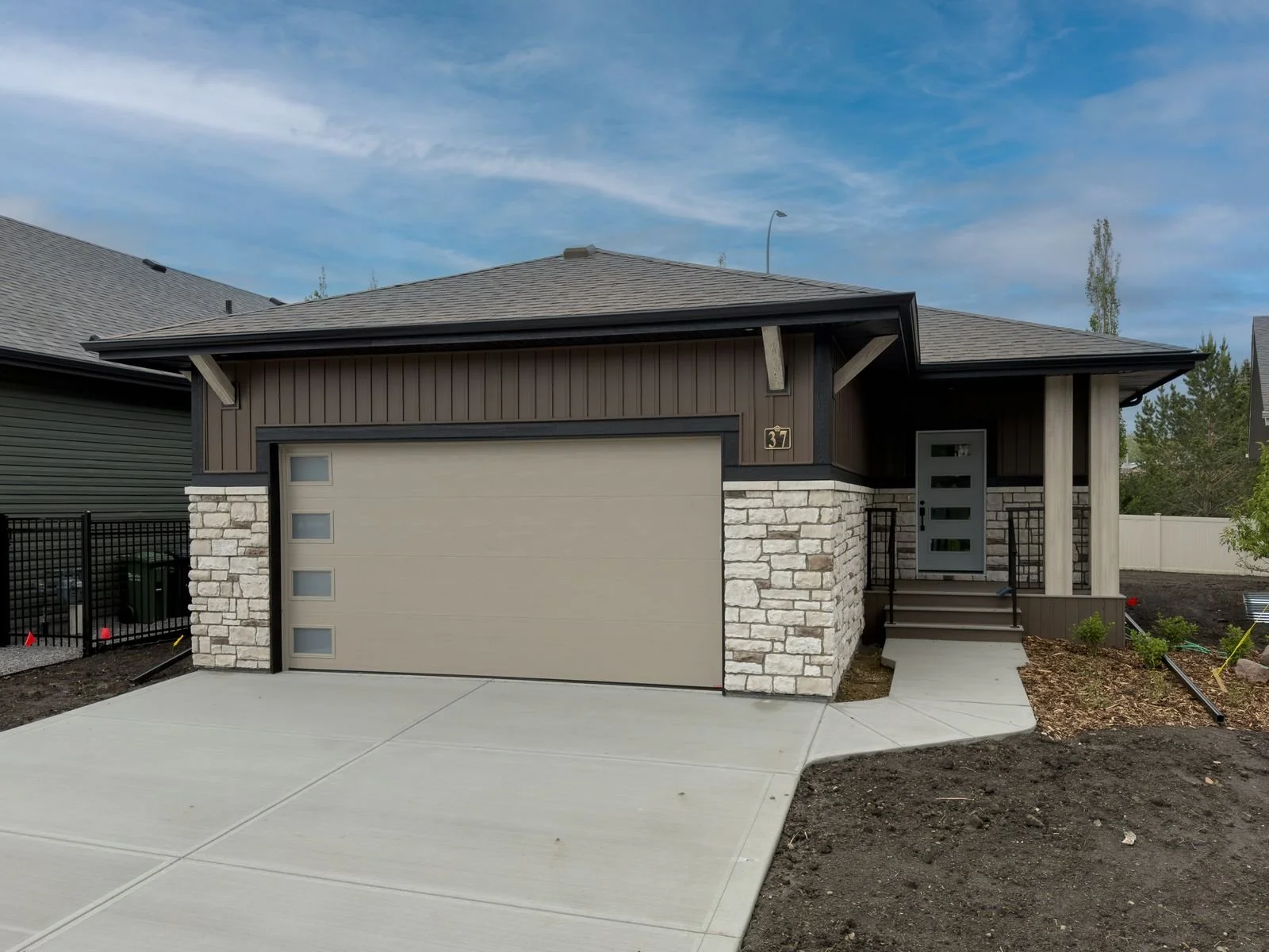    37 Terra Close     MOVE-IN READY   The Timbers 1248+965 sqft | Full Bungalow 3 Bedrooms+Den | 2.5 Bathrooms  $650,000     DETAILS     