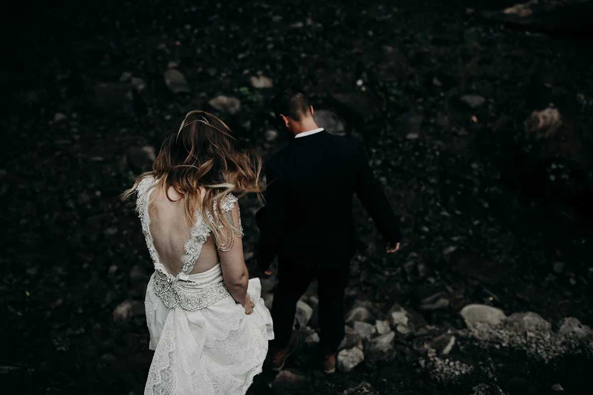 Rainy Columbia River Gorge Wedding Emily Magers Photography-100.jpg
