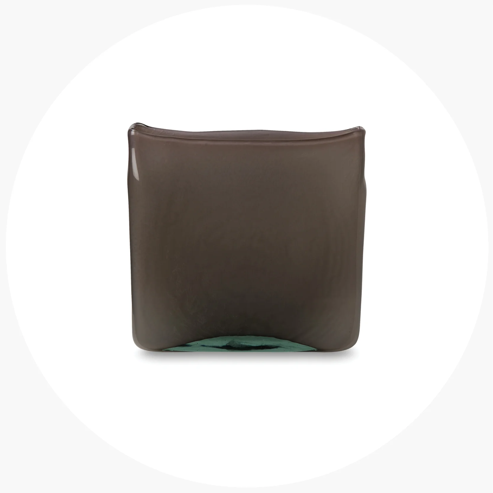 3bedside blooms.square vase$89.90