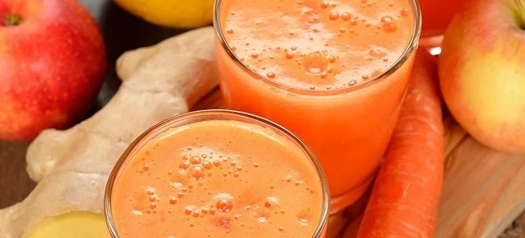 Ingredients : 3 Fuji or Gala Apples 8 Red Grapes I Carrot 2 Lemons , Peeled 1cm fresh Ginger 100ml Coconut Water