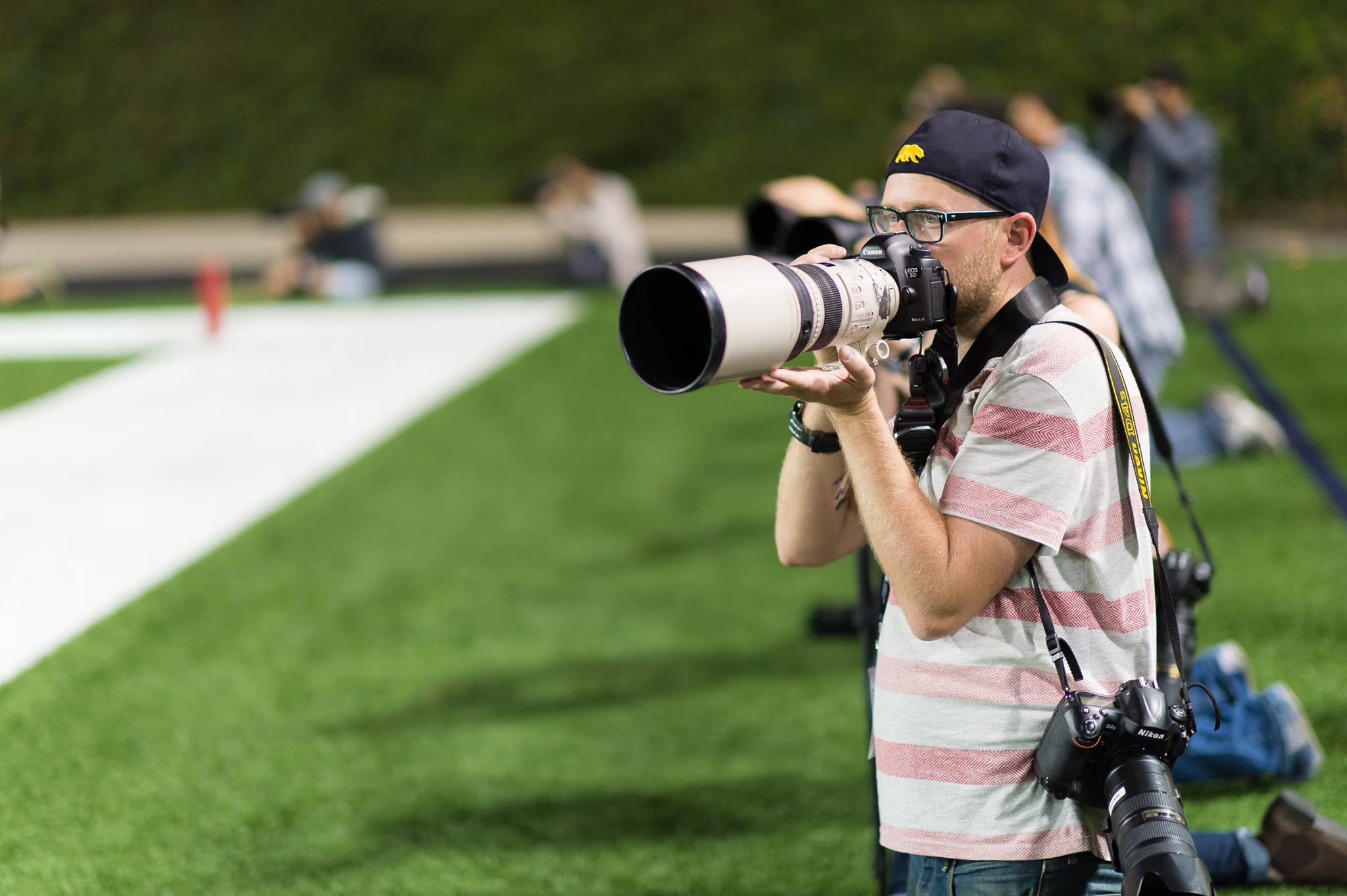 Shooting football in November 2015 as a part of Sports Shooter Academy 13. Photo courtesy of Sports Shooter Academy.