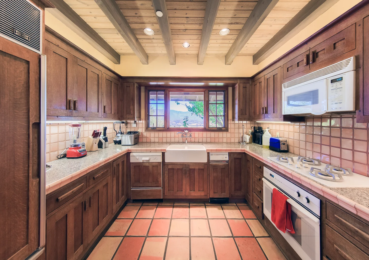 Figueroa.Farms.Interior.UO4A1702-HDR.High.Res.Final.jpg