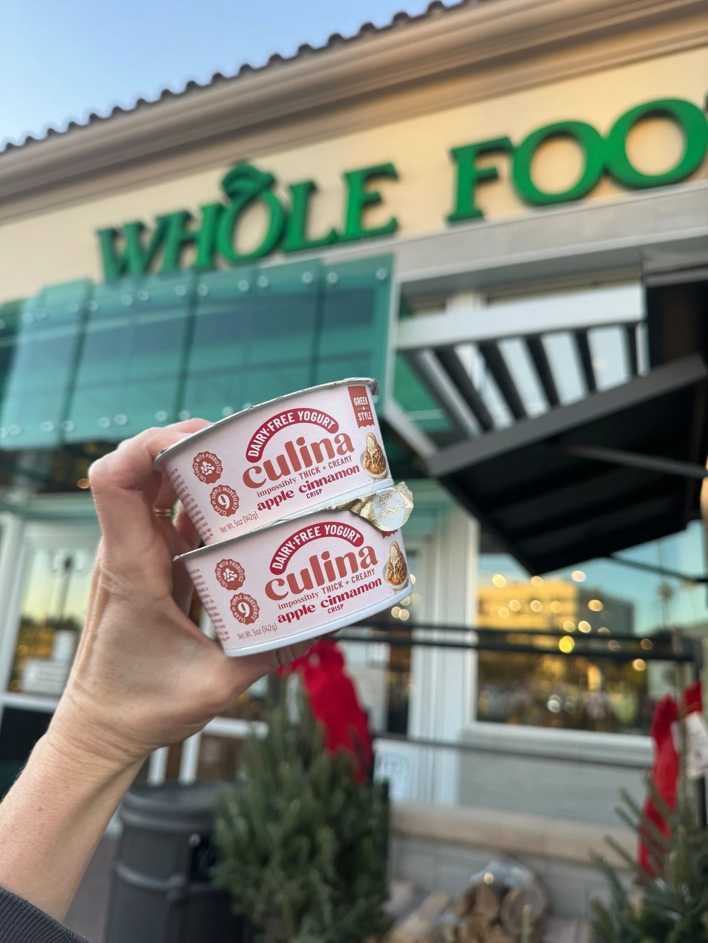 Our NEW ✨limited edition✨ Apple Cinnamon Crisp has been flying off the shelves this season!🍎

Available @wholefoods - 2 for $5 while they last!✨

Drop some ❤️❤️ for this seasonal flavor in the comments!