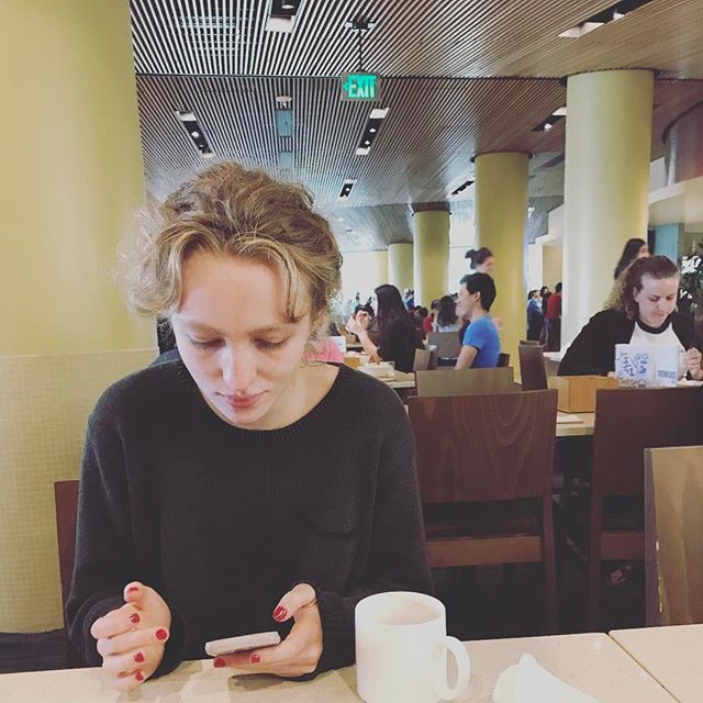 Had brunch with my adroit mentee @rhiannonmcgavin in a dining hall at #UCLA &amp; wow do they got nice digs. It felt like being at a chipotle where no one gets sick.