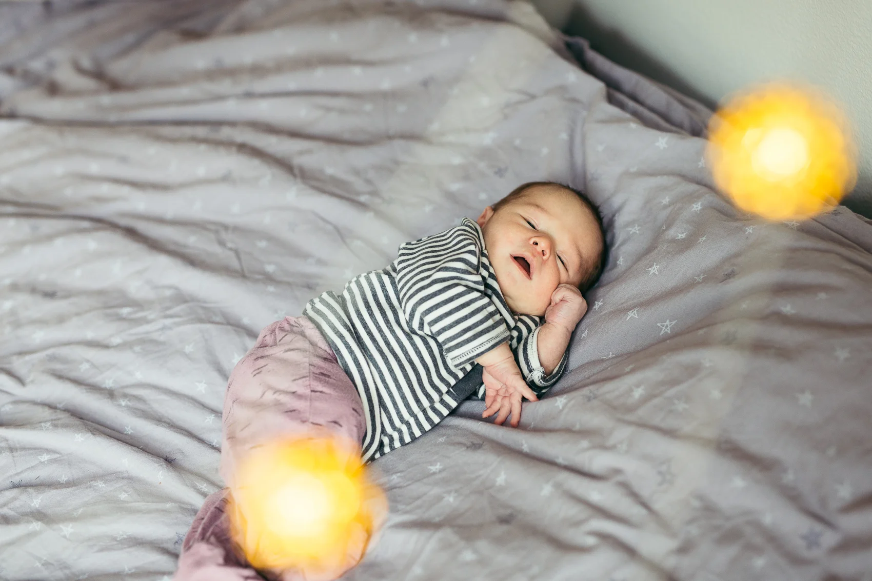 seattle newborn with lights