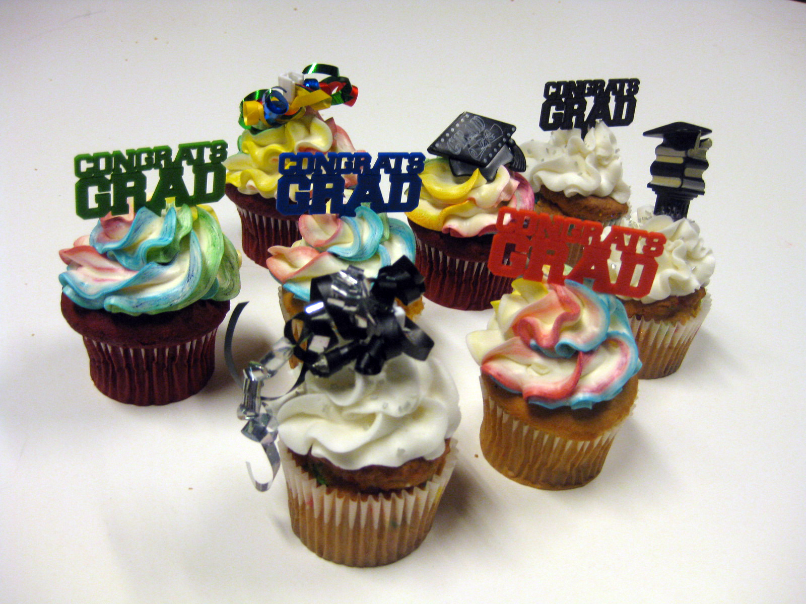 Graduation Cupcakes.jpg