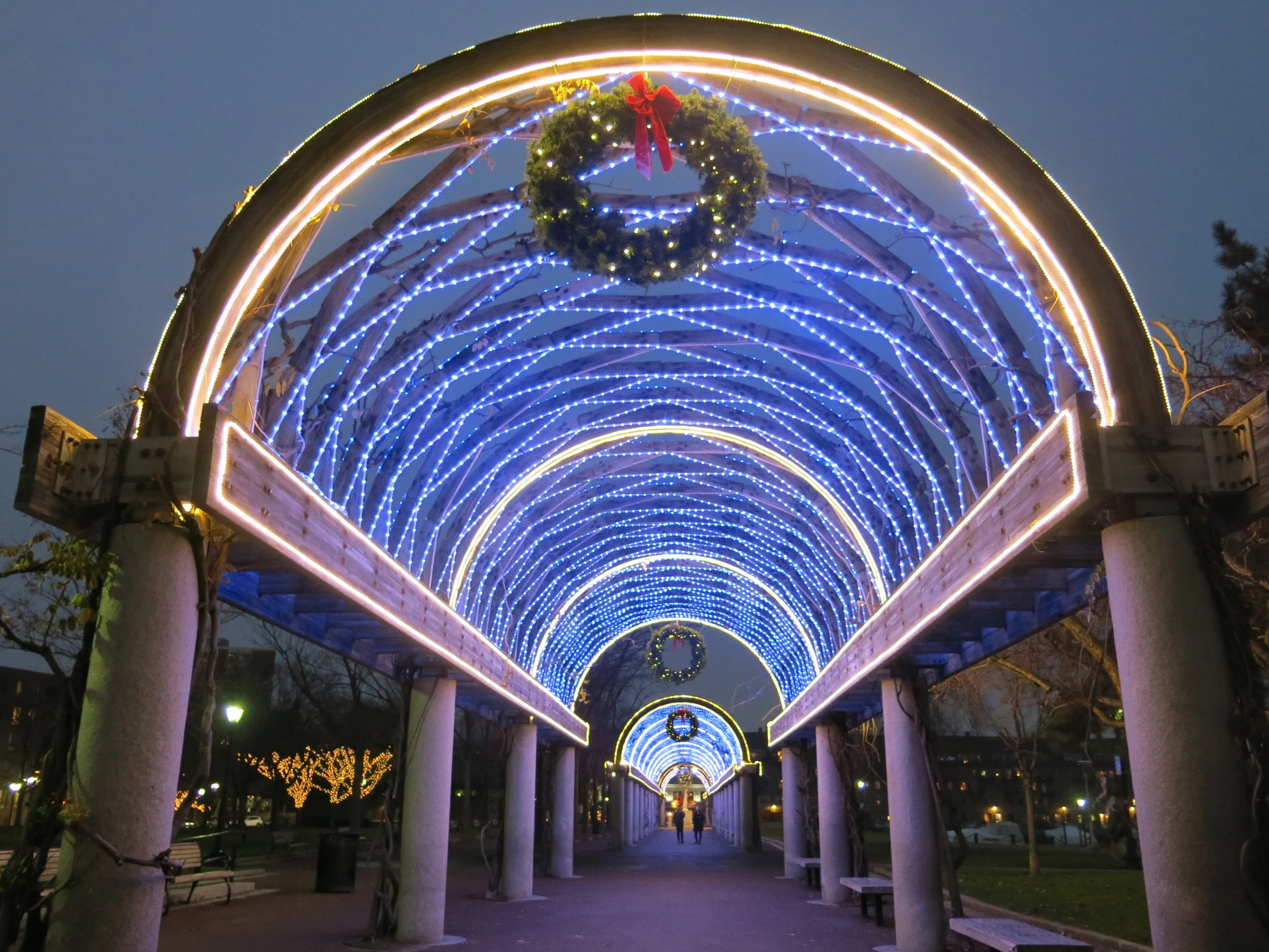 The Fifth Annual Boston BarHopper Christmas Special