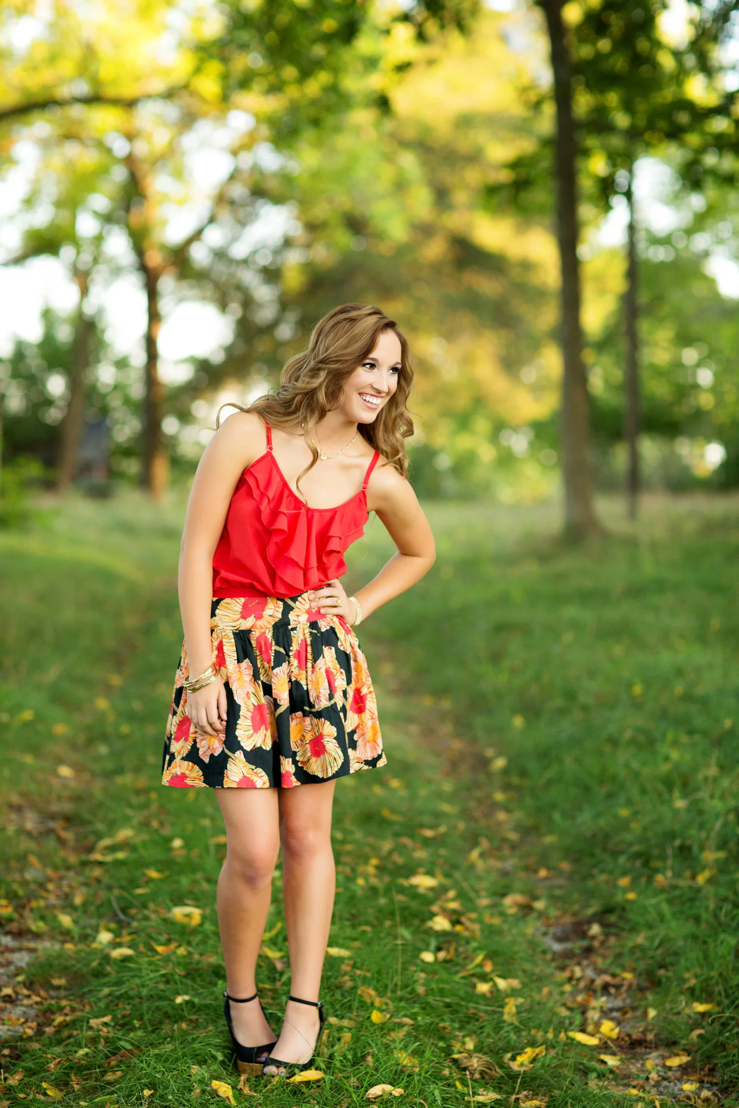 smiling-senior-pics-megan-bryant.jpg