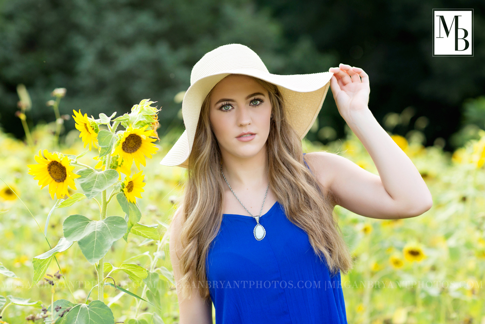 senior pics in sunflowers