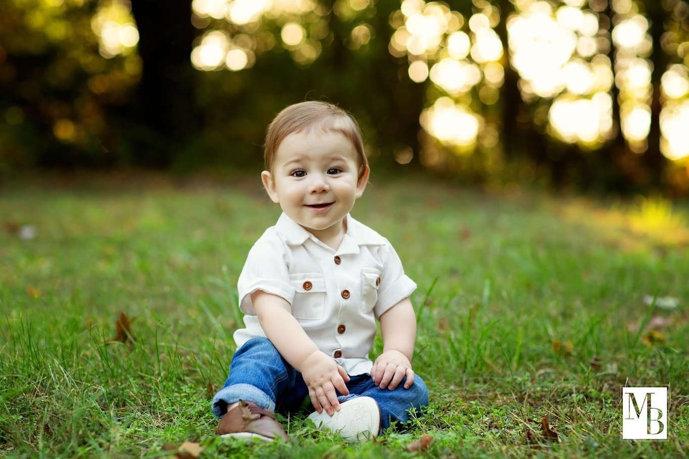 This fam is so precious! I&rsquo;m just smitten by little Levi 🥰

#chathamva #vaphotography #virginiafamilyphotographer
