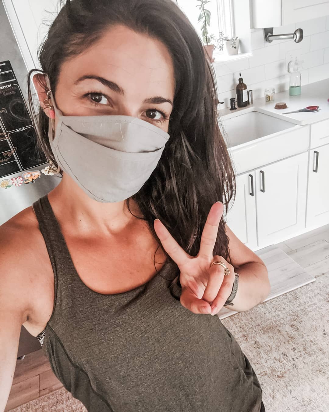 I try to do everything I can to take care of my little gut bugs, so they can do their job of taking care of my immune health. 
.
But, like my mama says, you gotta cover all your bases! Experts agree the evidence is clear that masks help prevent the s