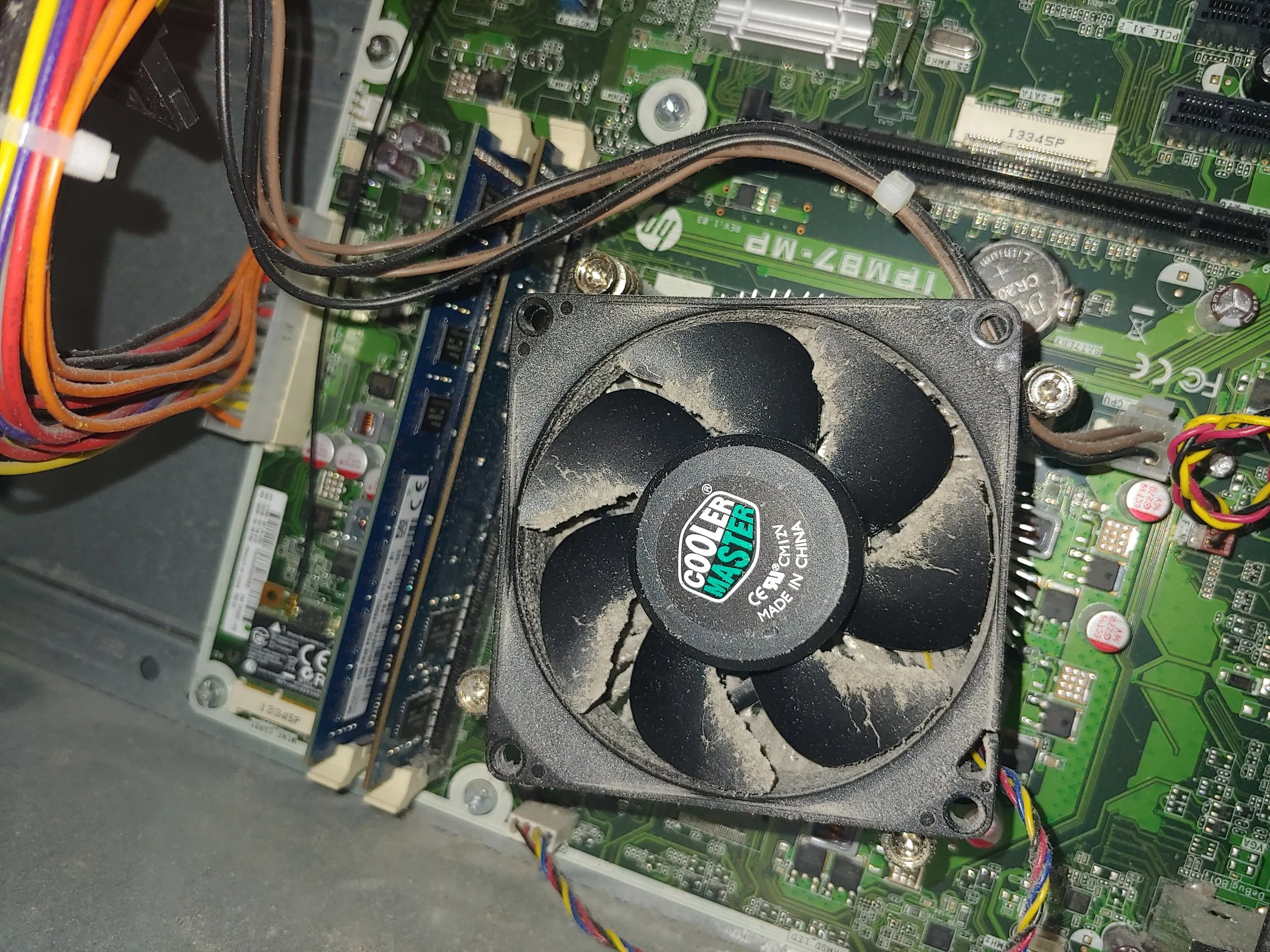 Dirty Desktop 2.jpg
