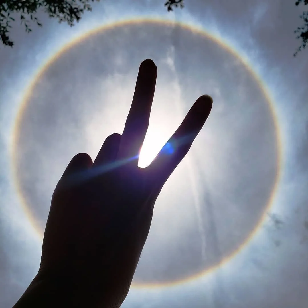 Happy Summer Solstice y'all. ✌🏽 Saw the most incredible solar halo today. 🌈🌈☀️

#halo #solarhalo #rainbow