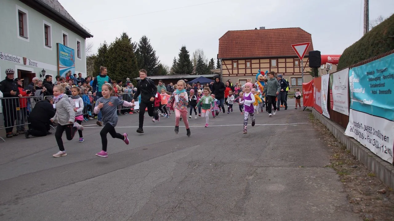Krümellauf Mädchen.jpeg