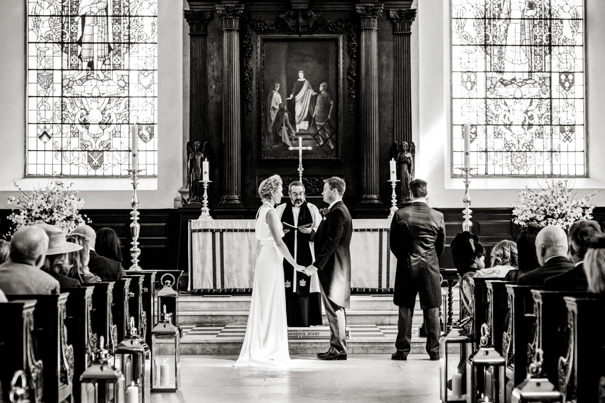 wedding-photography-at-the-royal-exchange-london_032-2.jpg