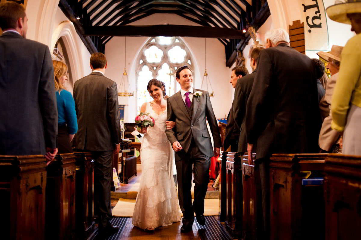 Gildings-Barn-wedding-photographs-013.jpg