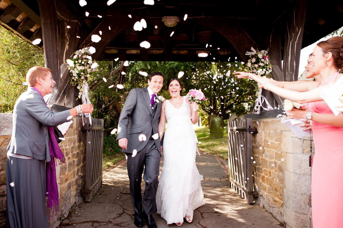 Gildings-Barn-wedding-photographs-017.jpg