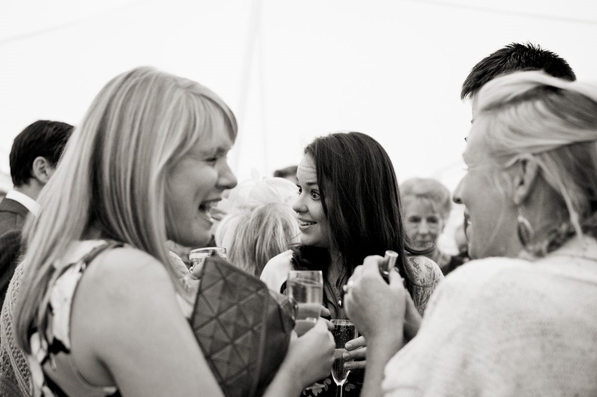 Gildings-Barn-wedding-photographs-025.jpg