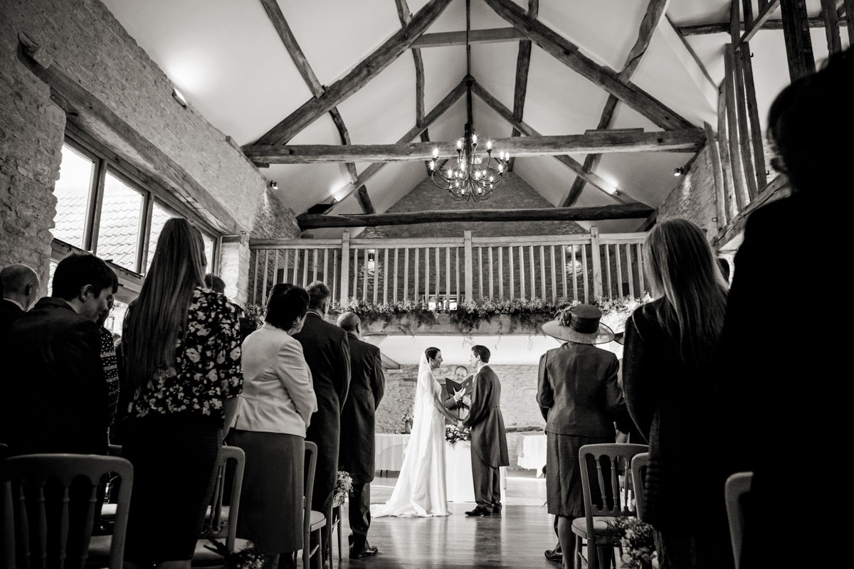 kingscote-barn-wedding-photography-012.jpg