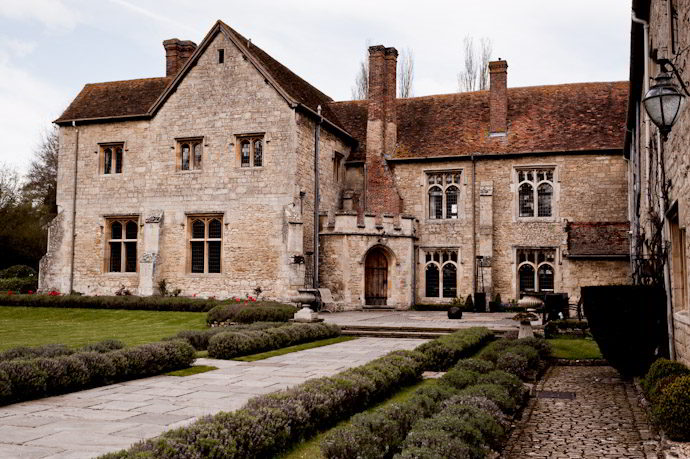Notley-Abbey-Wedding-Photography_001.jpg