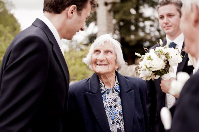 Notley-Abbey-Wedding-Photography_035.jpg