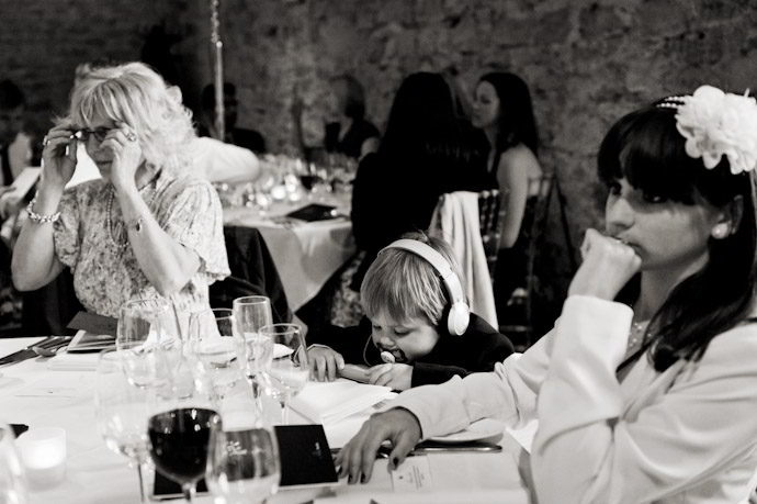 Notley-Abbey-Wedding-Photography_054.jpg
