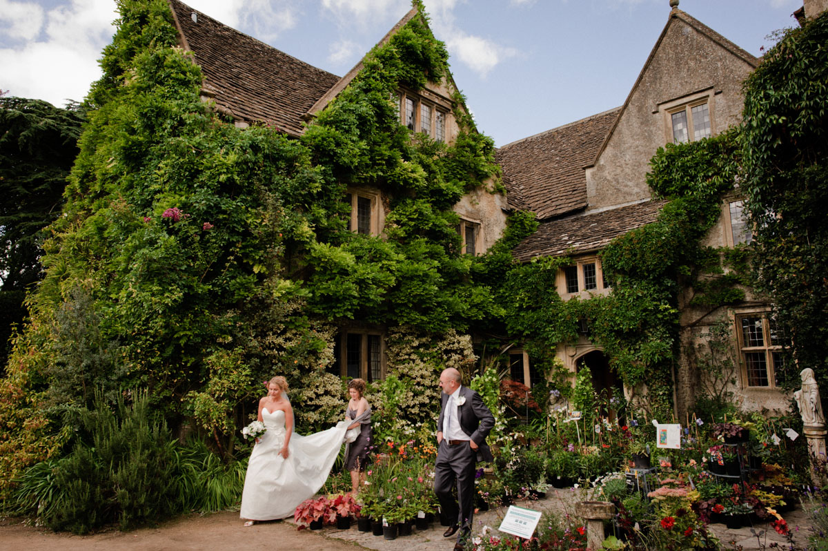 Abbey-House-Gardens-Wedding-Photographer-023.jpg