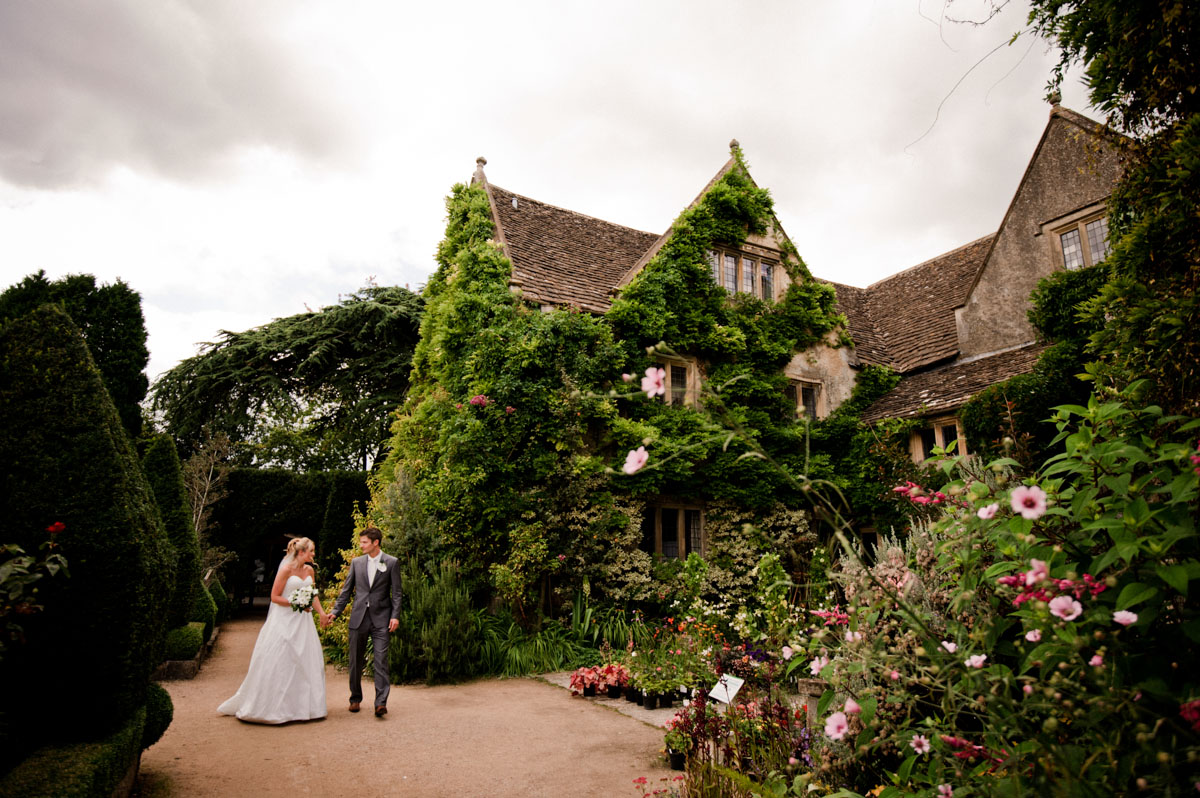 Abbey-House-Gardens-Wedding-Photographer-036.jpg