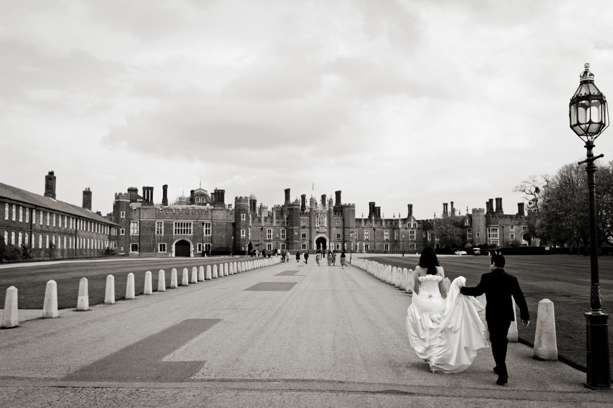 Hampton-Court-Palace-Wedding-Photography-017.jpg
