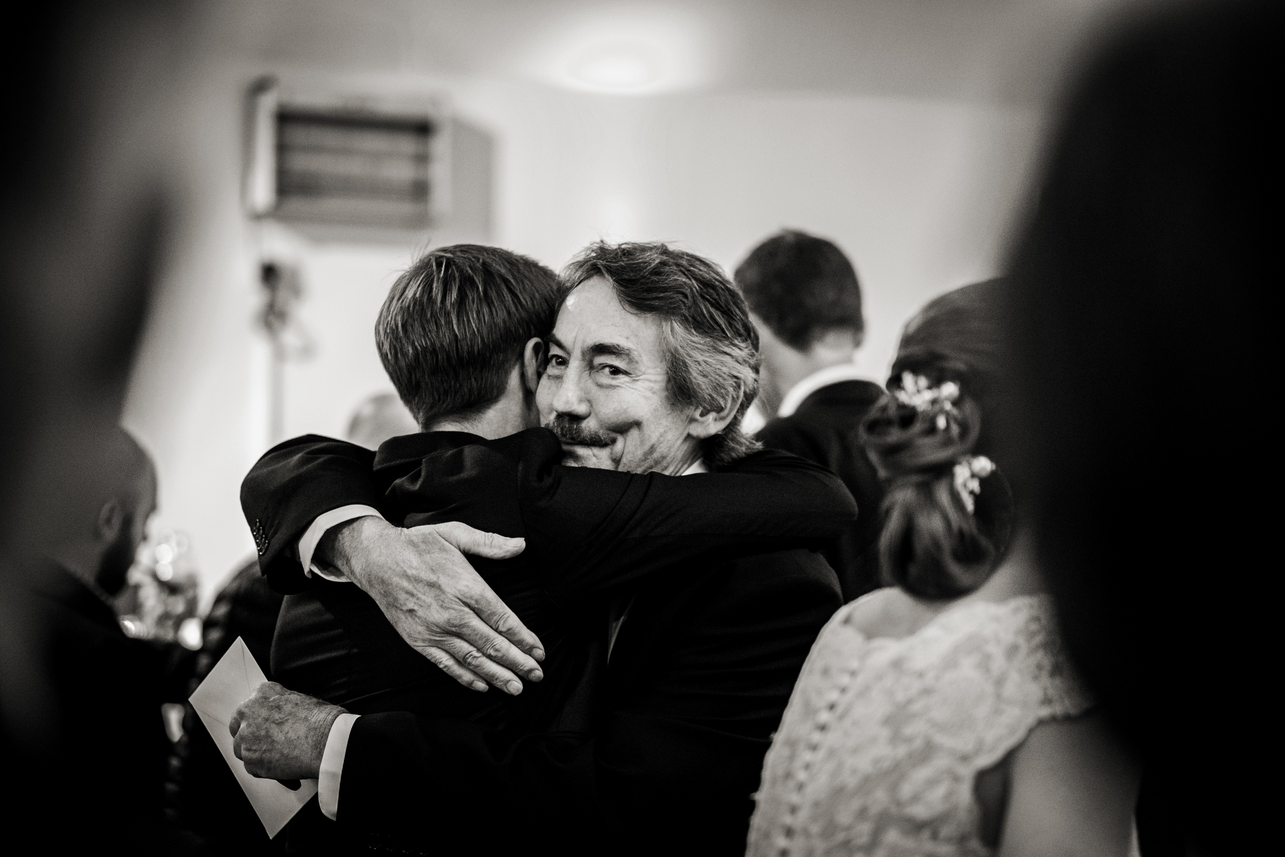 Berkshire reportage wedding photographers 028.jpg