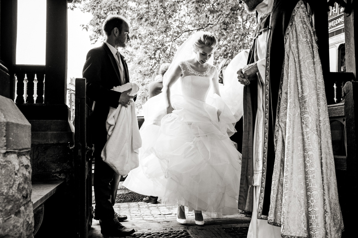 Wedding Photography at Clivedon House 014.jpg