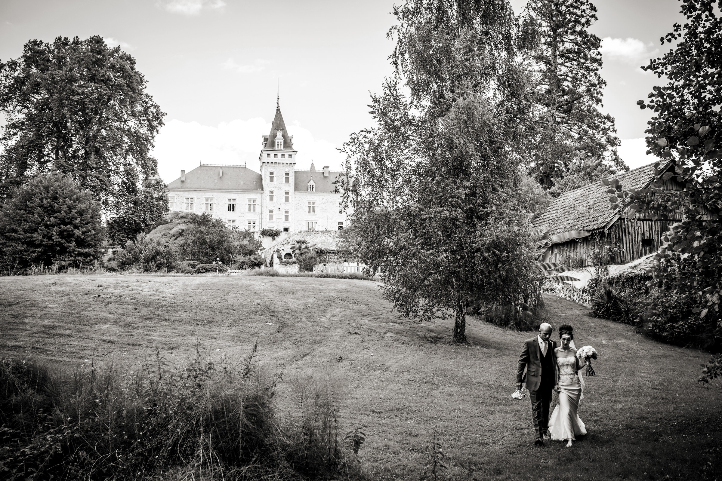 Uk Wedding photographers working at chateau de lisse in gascony 048.jpg