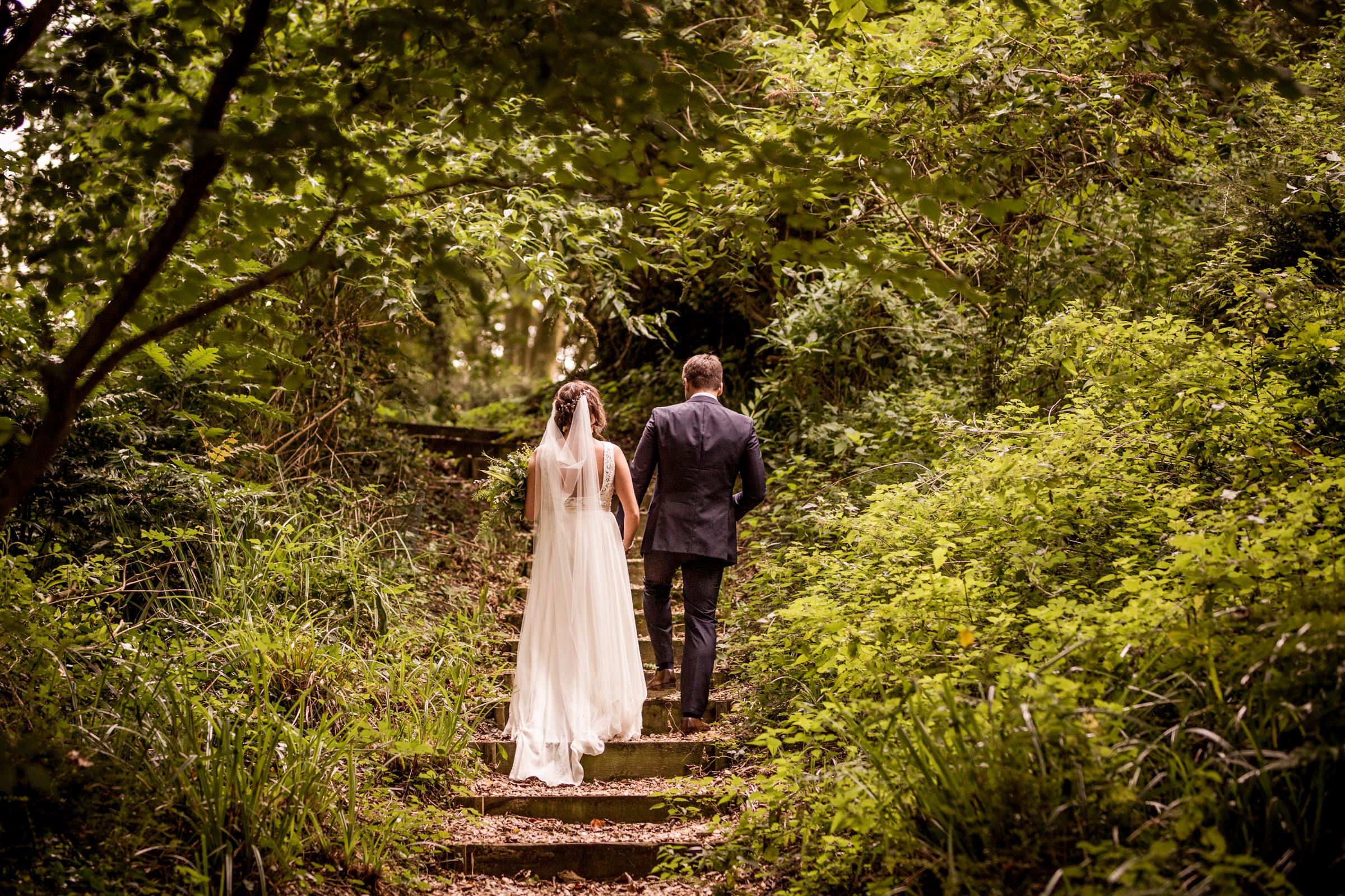 natural dorset wedding photographers 029.jpg