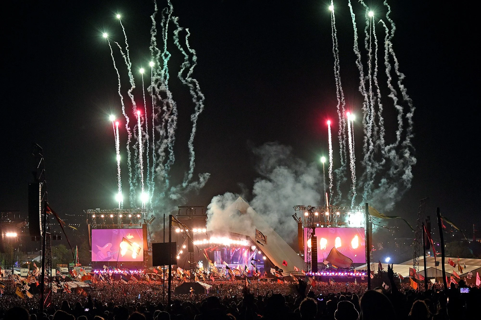 Paul McCartney fireworks