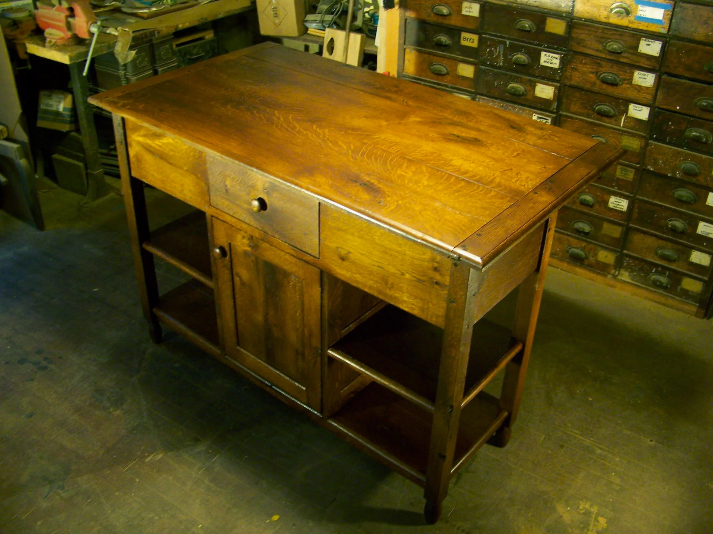 kitchen island014.JPG